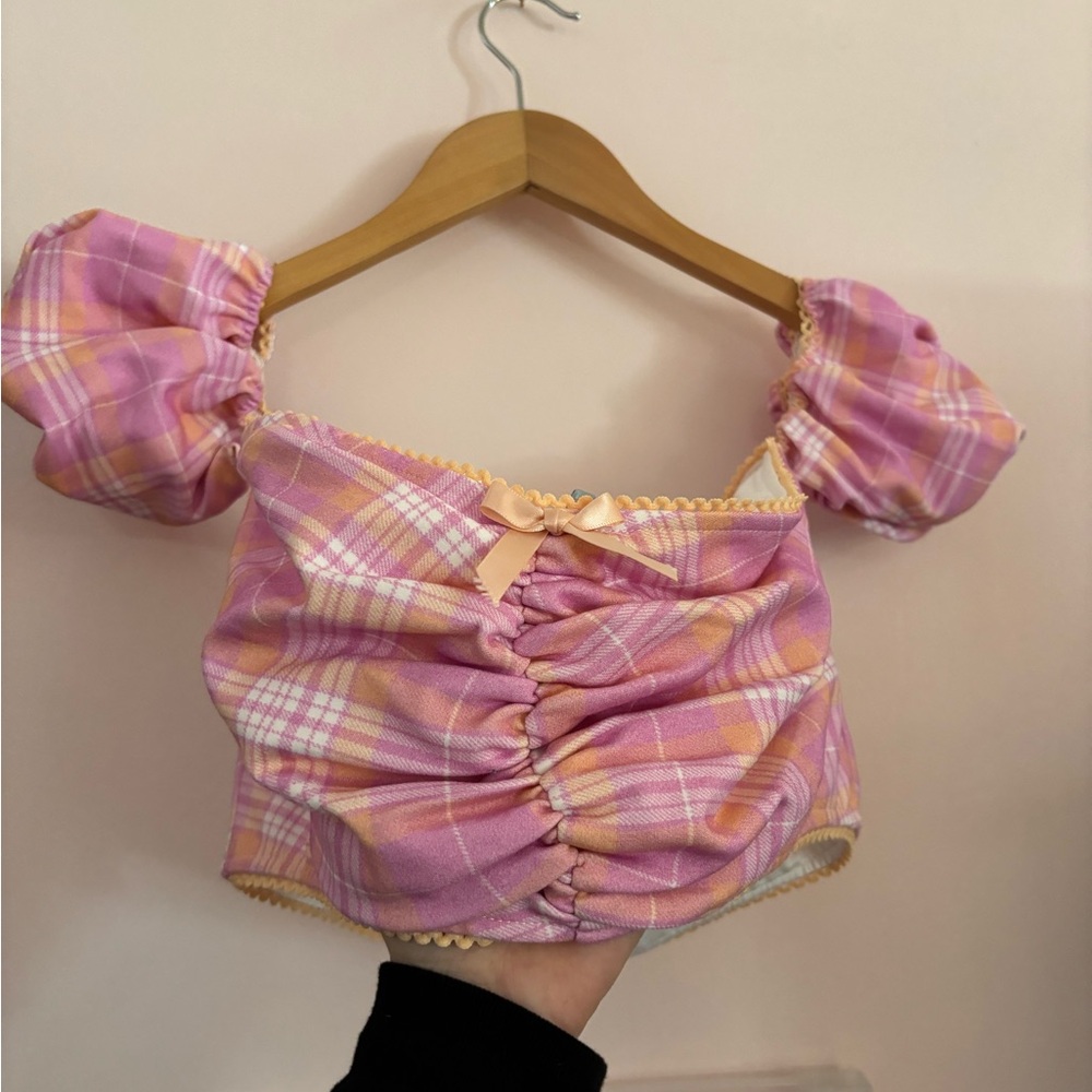 🎀Pink Bundle! Barbie, Galinda, 2 pink outfits - Picture 4 of 14